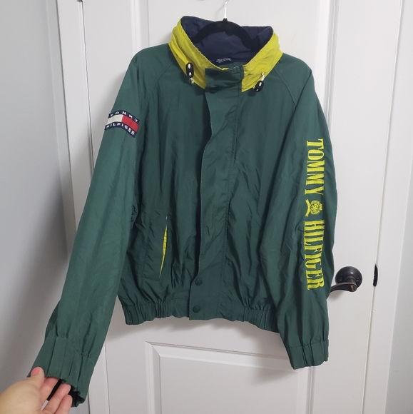 VINTAGE TOMMY HILFIGER Green Embroidered Patch Windbreaker Jacket - Picture 3 of 16